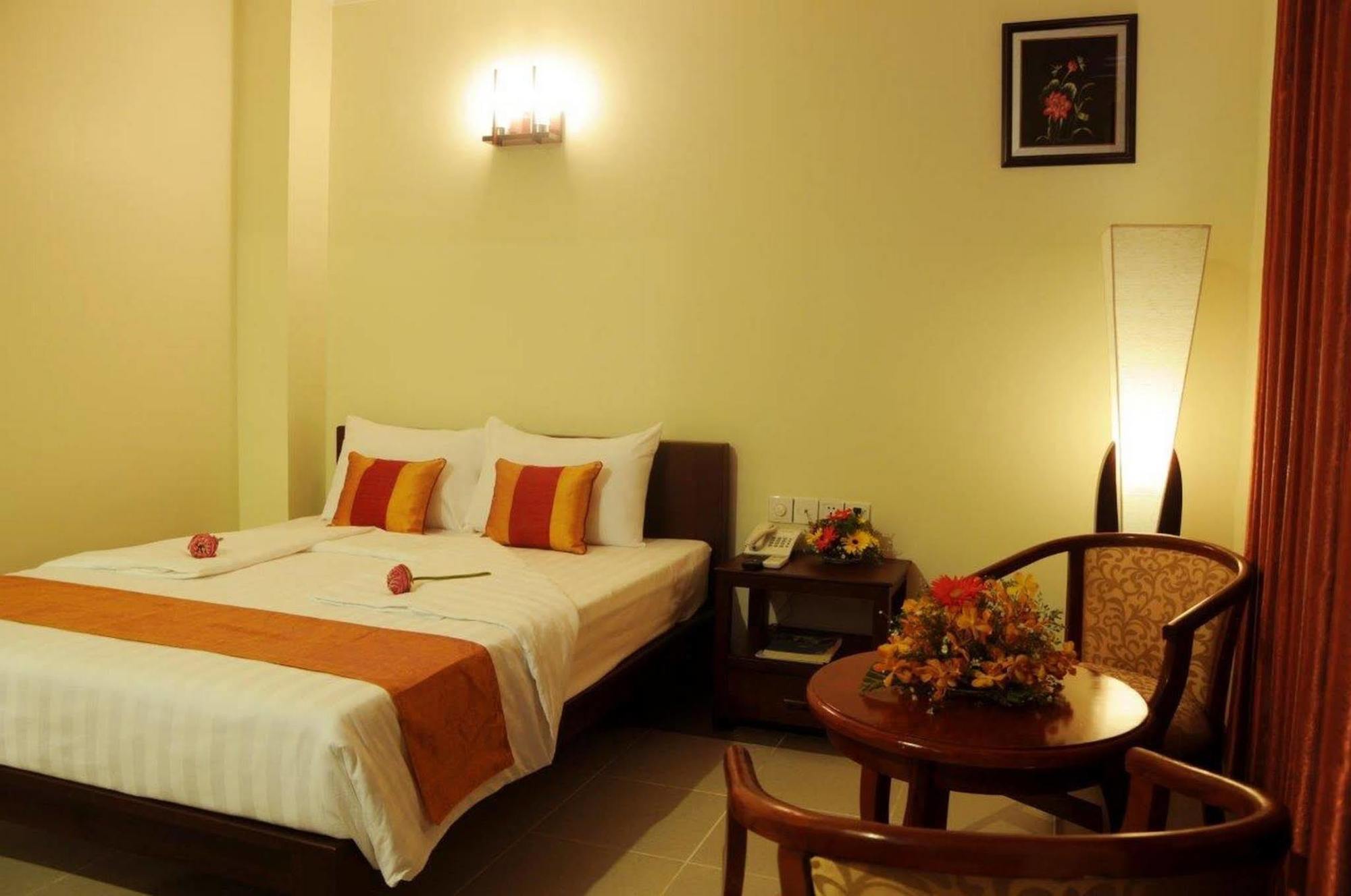 V N E Hotel Phnom Penh Luaran gambar