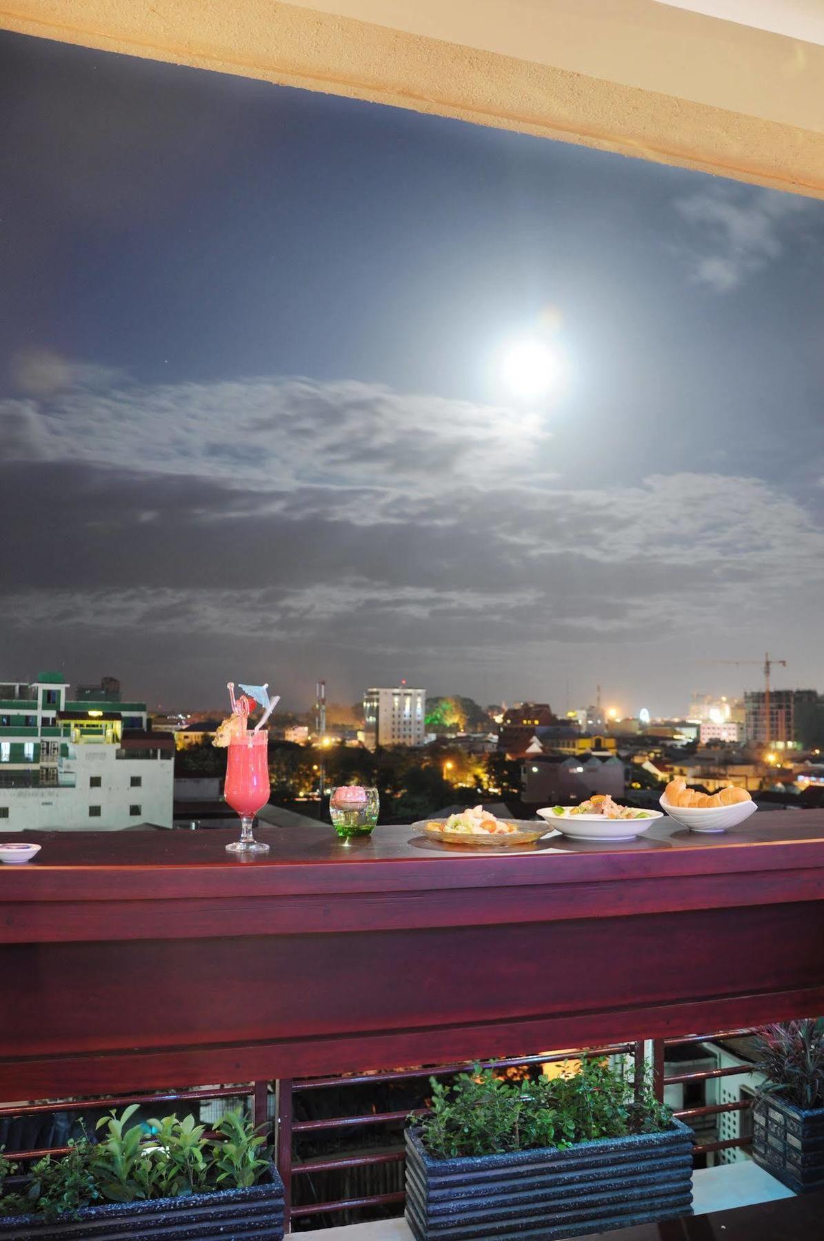 V N E Hotel Phnom Penh Luaran gambar