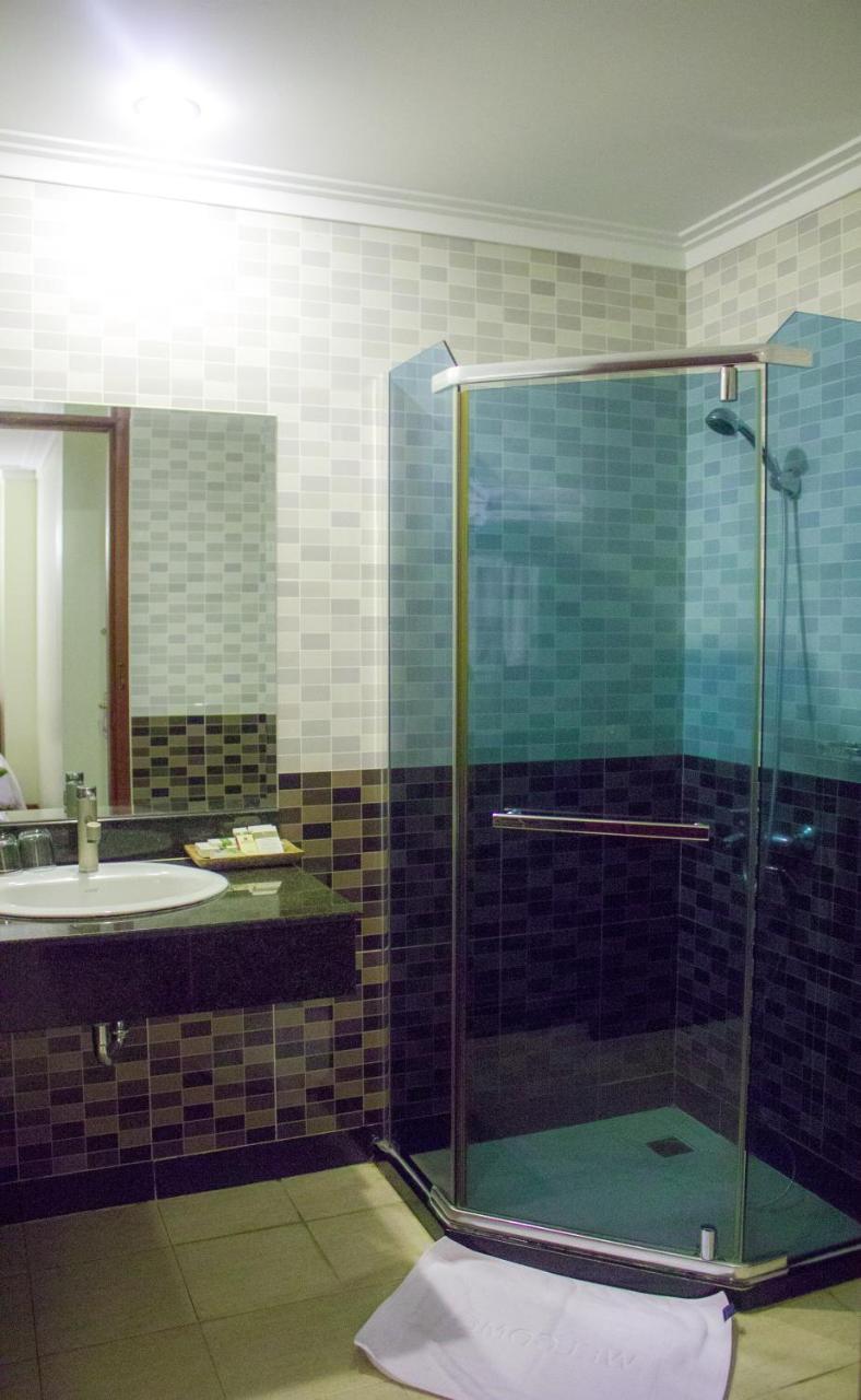 V N E Hotel Phnom Penh Luaran gambar